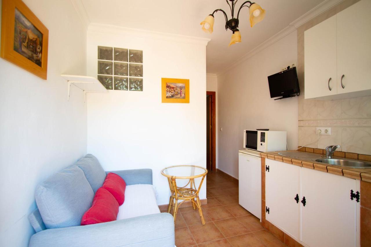 Apartamentos Turisticos Trajano ボロニア エクステリア 写真
