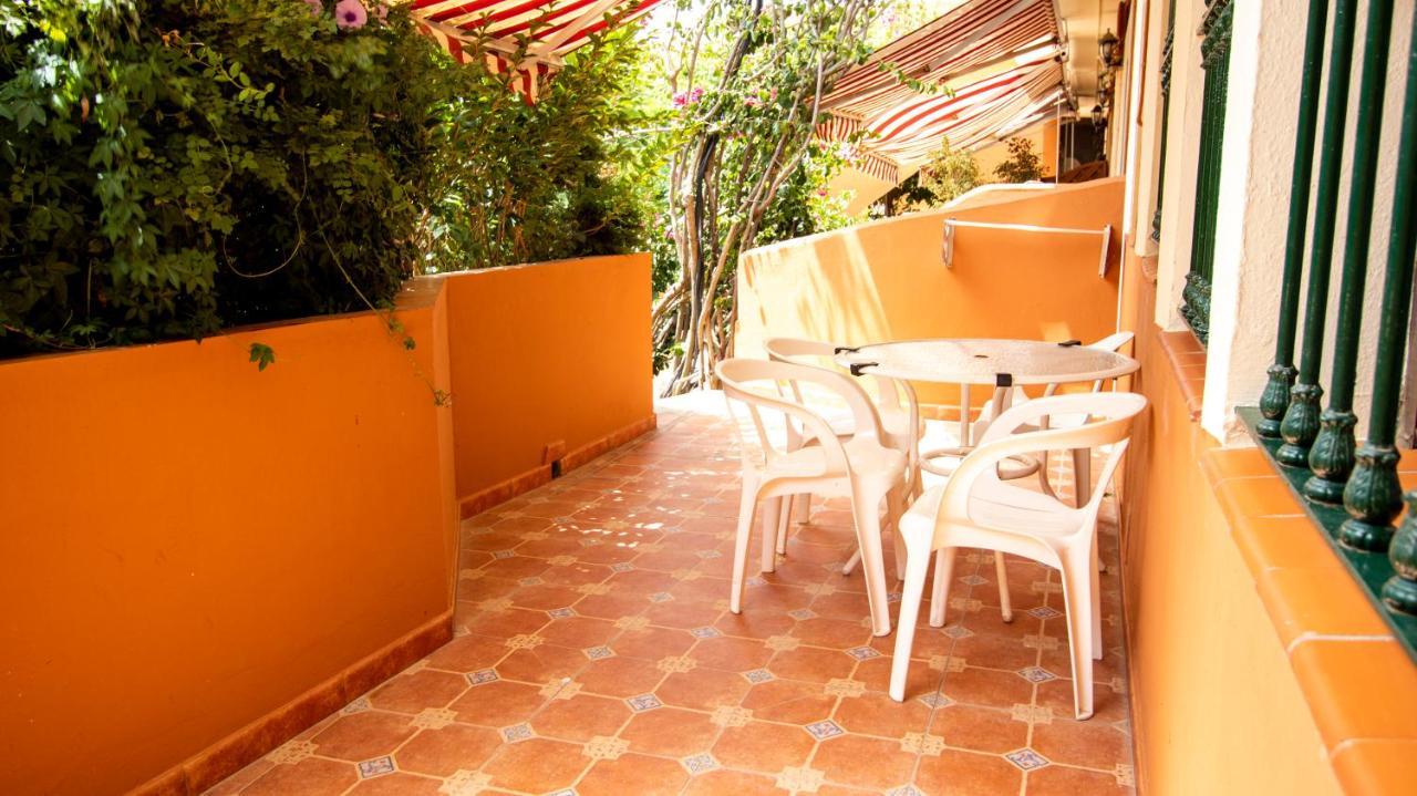 Apartamentos Turisticos Trajano ボロニア エクステリア 写真