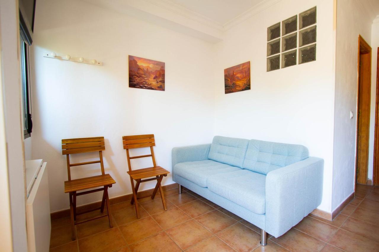 Apartamentos Turisticos Trajano ボロニア エクステリア 写真