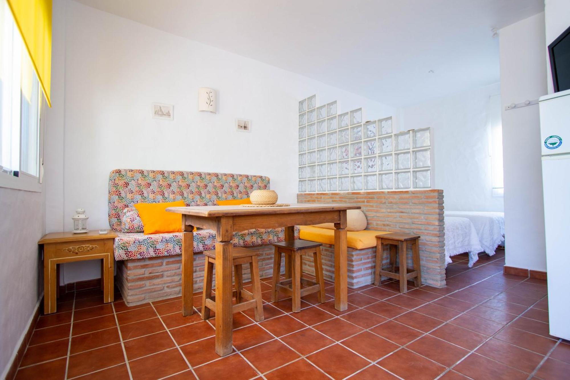 Apartamentos Turisticos Trajano ボロニア エクステリア 写真